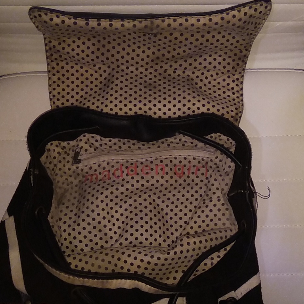 Backpack - Picture 3 of 3